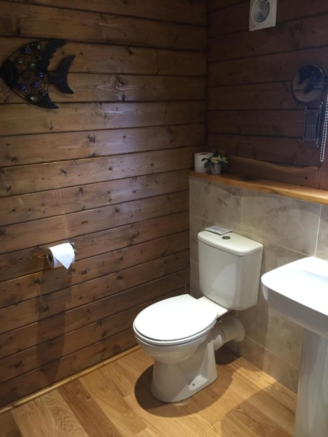 Hill Cottage Cabins Форт Аугустус Екстериор снимка